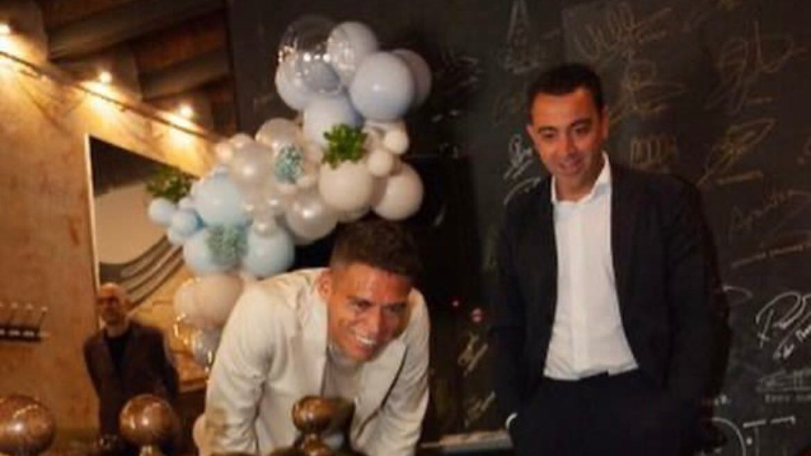 Héctor Moreno y Xavi Hernández