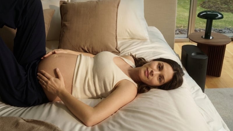 Conoce la ciencia del sueño femenino y su impacto en la temperatura de cada etapa