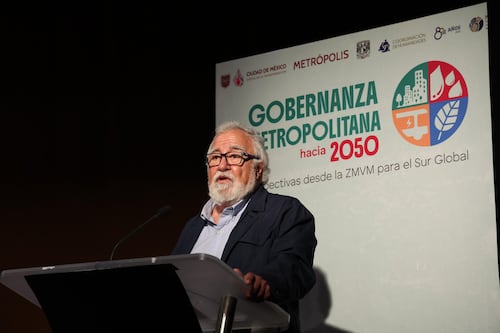 MC y PAN critican salida de Encinas, prevén retraso en Programa de Planeación de CDMX