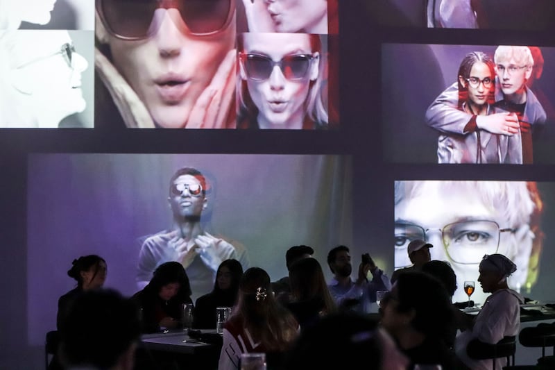 Inspirada en la autenticidad y la autoexpresión, la colección de armazones de Unofficial fue presentada durante el aniversario de Más Visión, en un evento que destacó la importancia de cuidar la vista sin renunciar al estilo.