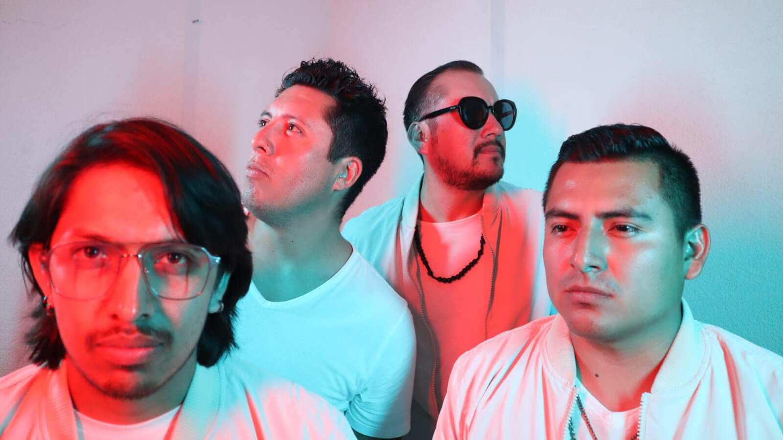 Además de videoclip, "Artificial" es el primer corte de un EP que la banda lanzará próximamente.