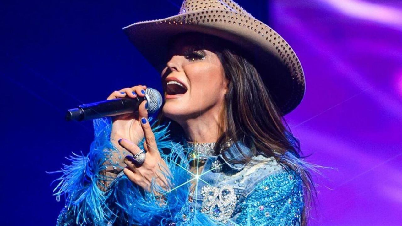 Ana Bárbara va por el Grammy con su álbum ‘Bordado a Mano’