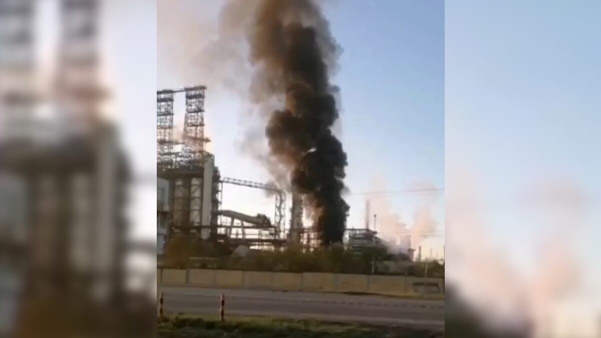 Las cortinas de humo del incendi eran visibles a varios kilómetros de distancia.