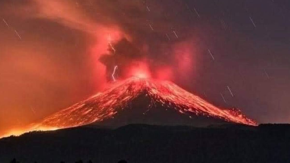 Explosión en el volcán.