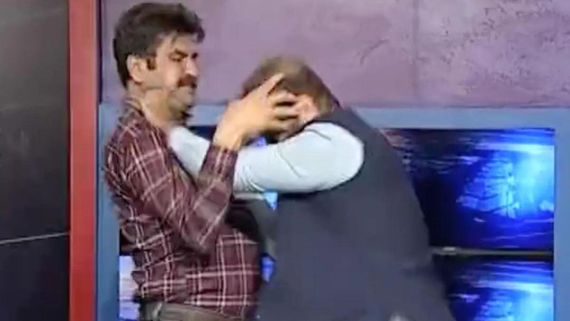 Marwat, quien inició la pelea aseguró que ha sido juzgado en redes sociales y medios de comunicación.