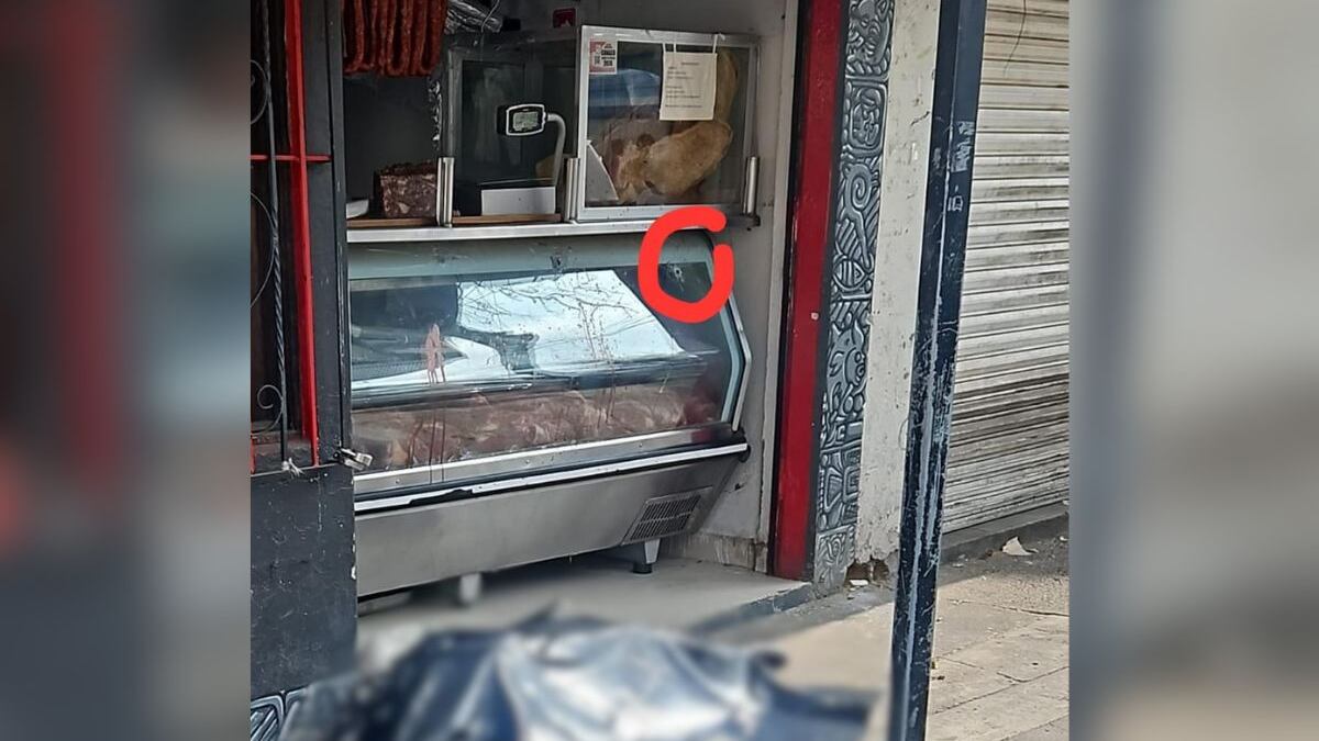 Atacan a balazos a mujer frente a carnicería en Tlalpan; testigos escuchan diez disparos