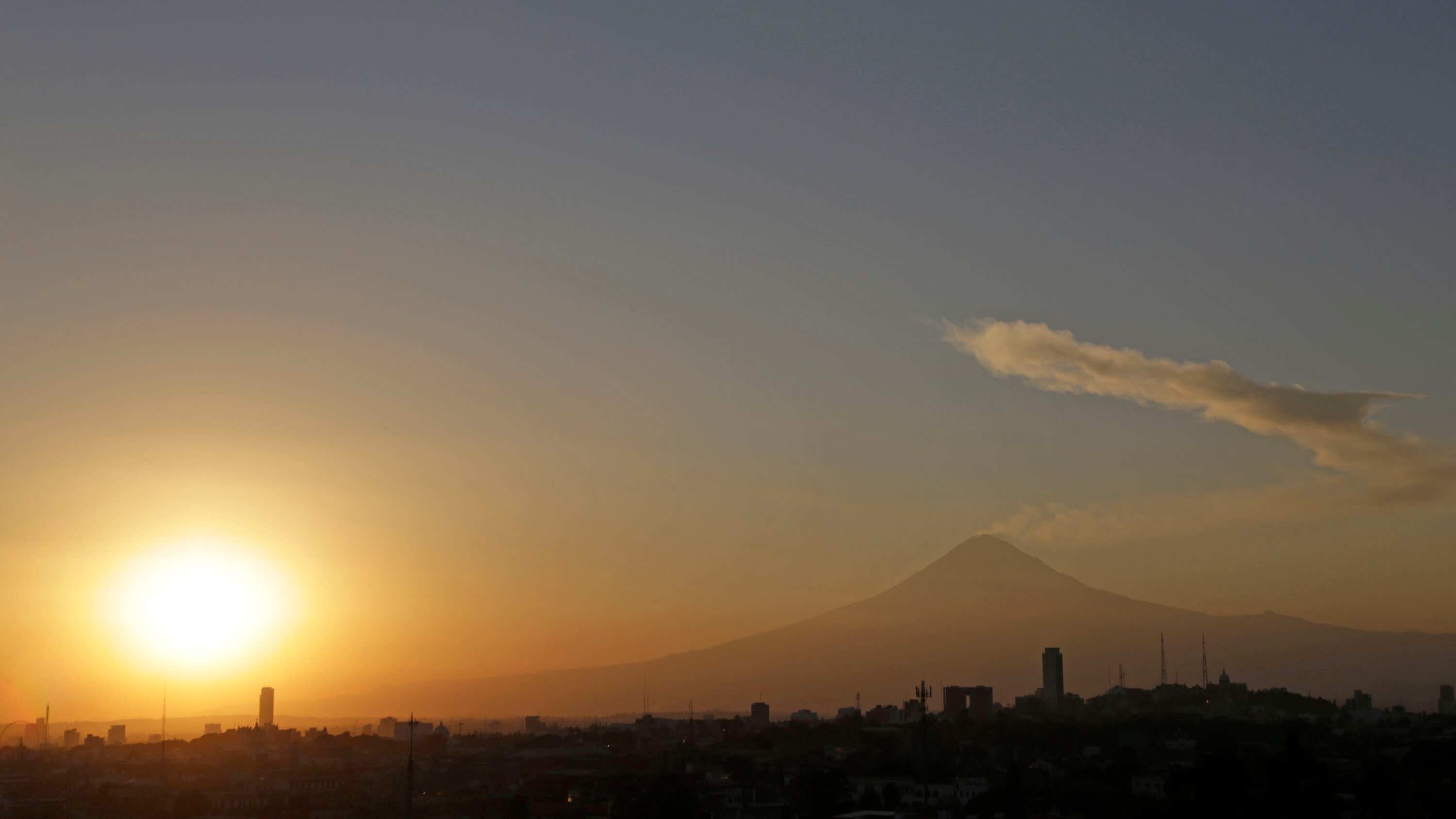 Pasa de mala a regular la calidad atmosférica en Puebla.