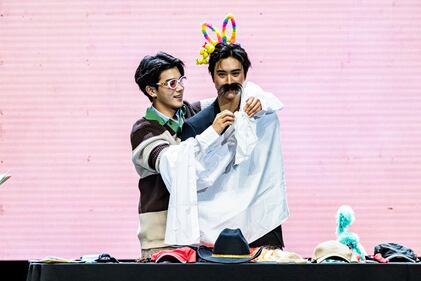 Los actores tailandeses Gemi Fourth se reunieron con sus fans mexicanos por primera vez el Teatro Metropolitan