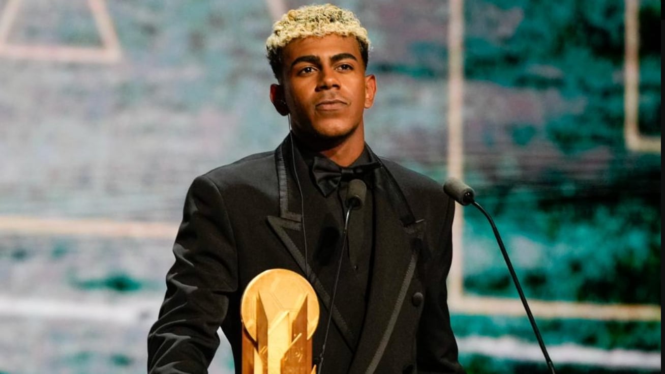 Lamine Yamal ganó el premio Kopa.