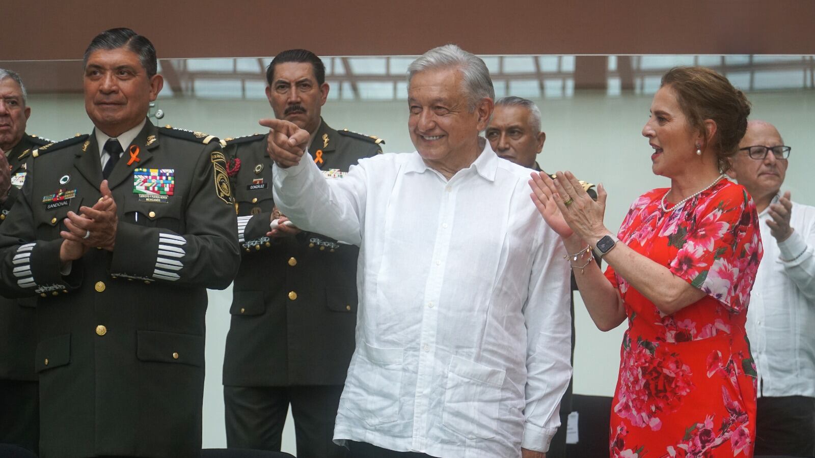 López Obrador desprecia la democracia y la división de poderes