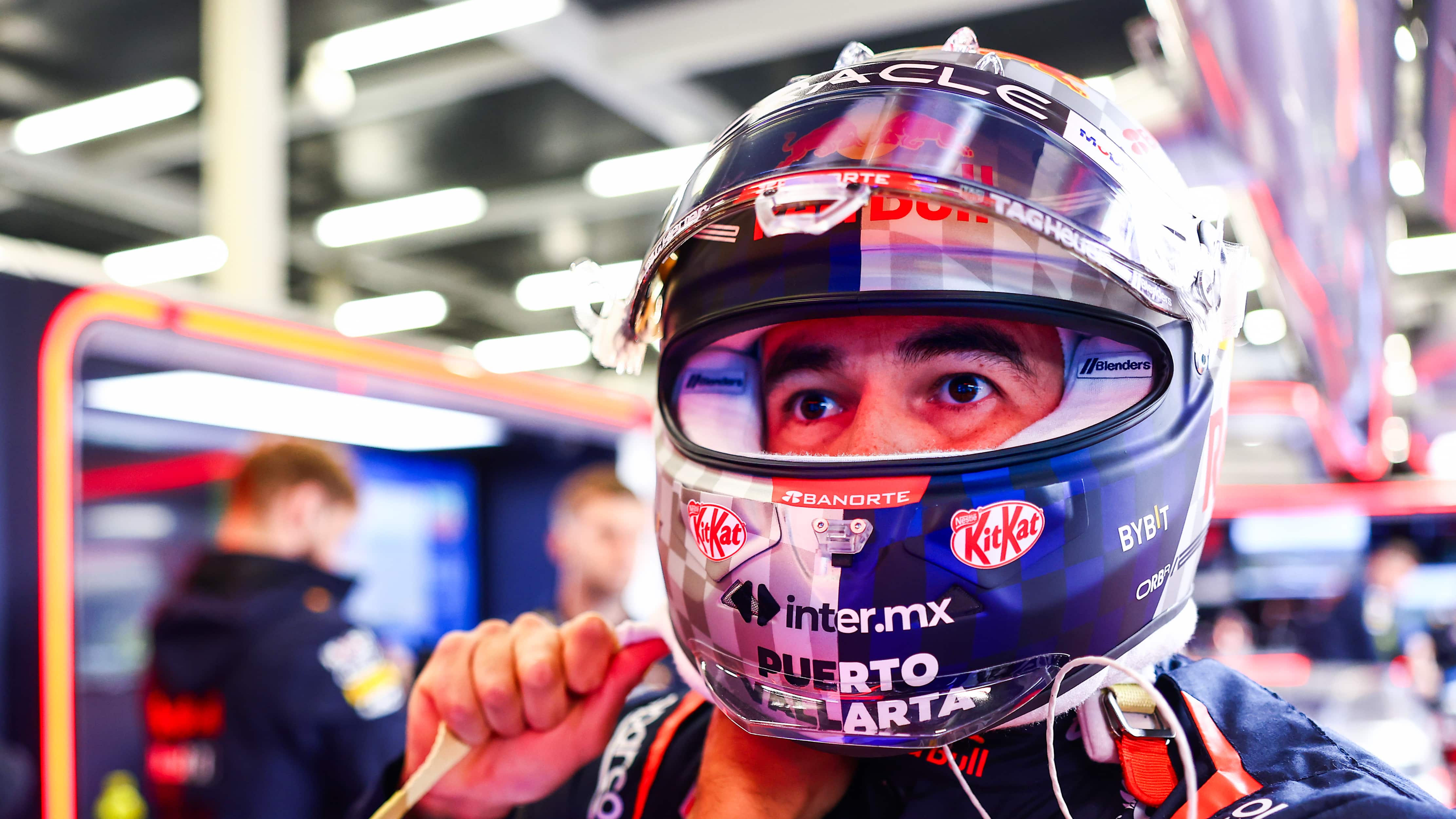 'Checo' Pérez largará desde el fondo de la parrilla en el Gran Premio de Gran Bretaña.