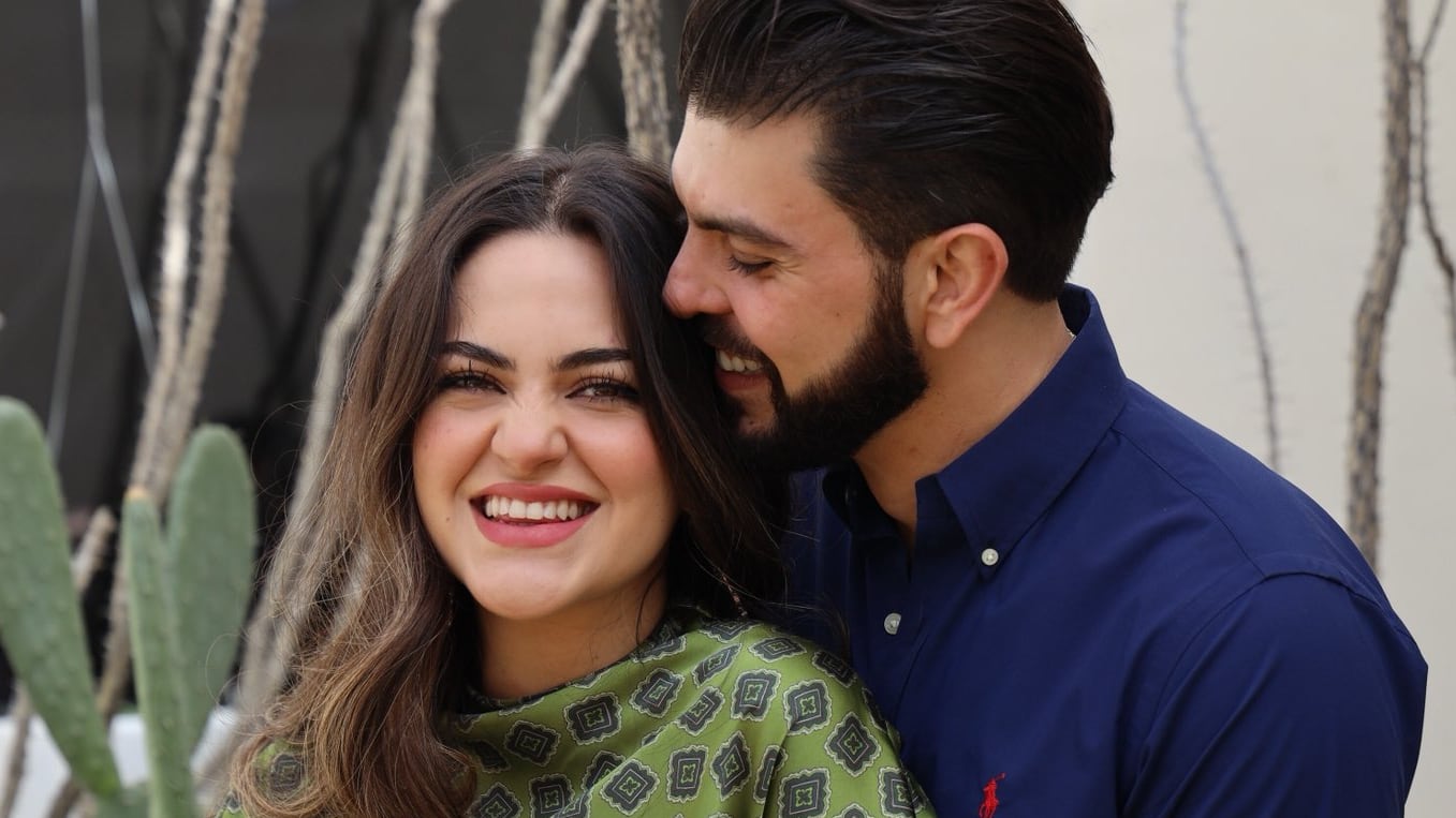 La senadora compartió fotos con su esposo y del ultrasonido, celebrando la llegada de su primer hijo