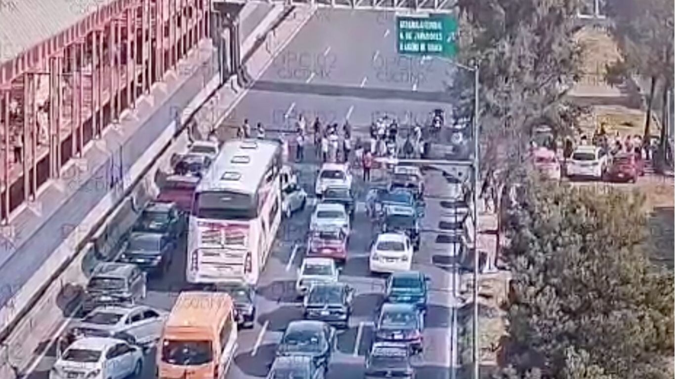 En la autopista México-Puebla se realizan obras del Trolebús Chalco-Santa Martha