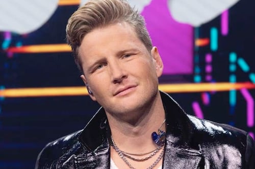 Alexander Acha se lanza contra el show de Bad Bunny en el Super Bowl y lo llama “chafa”; lo funan