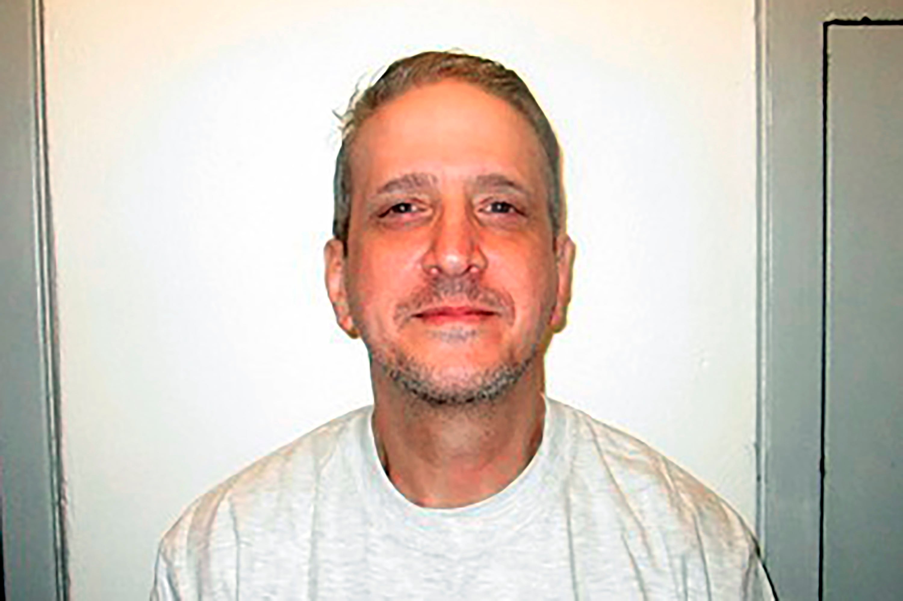Richard Glossip, excondenado a muerte, obtiene libertad bajo fianza tras casi 30 años en prisión