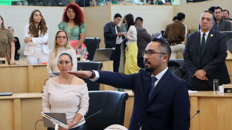 Dijo atender a la gente con visión humanista.