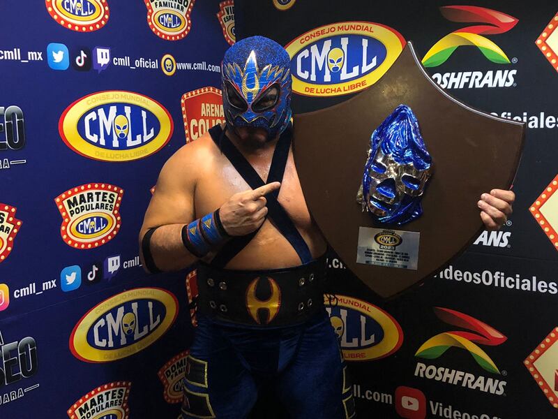 CMLL