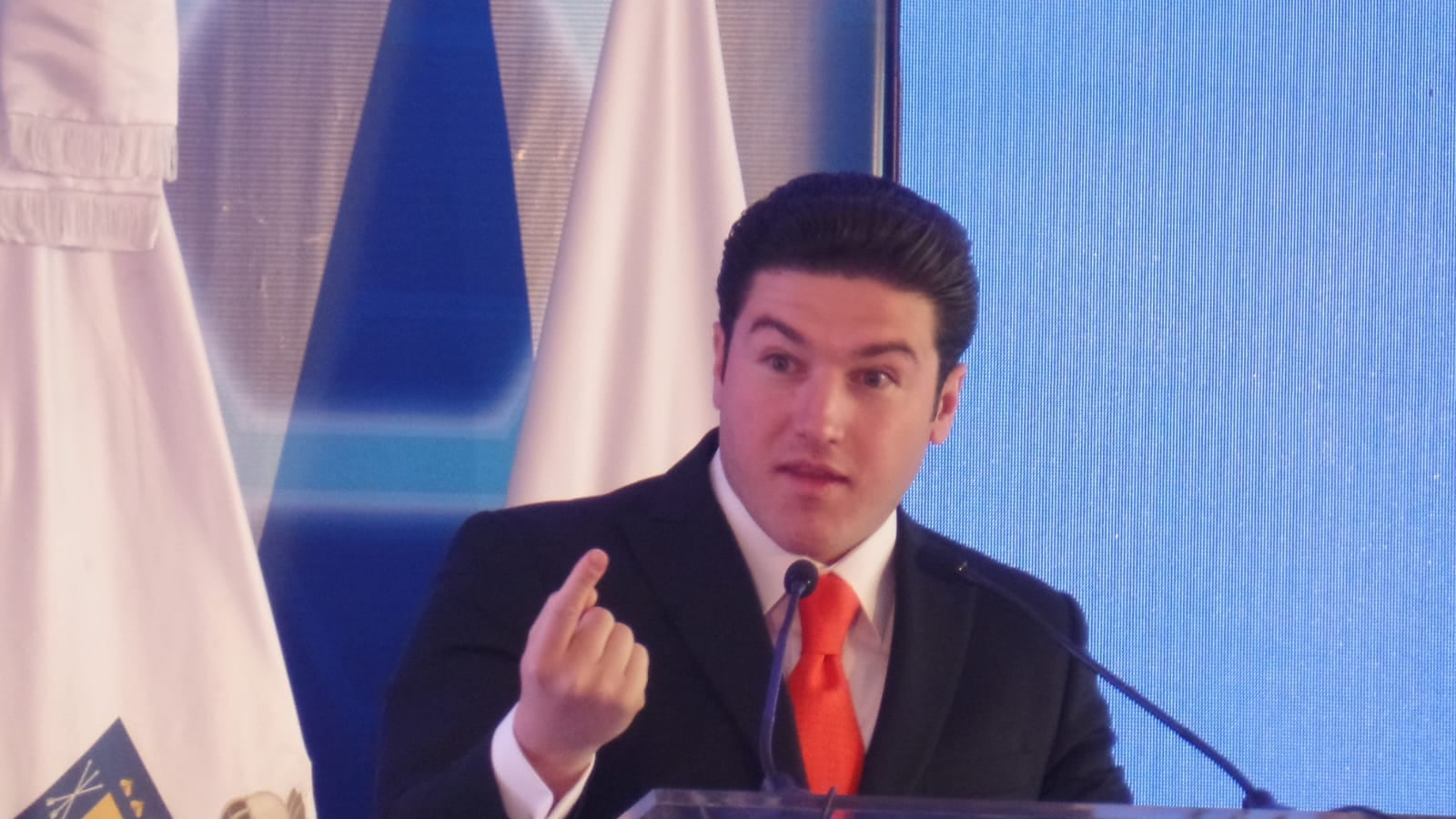 El gobernador señala que los planetas se alinearon en favor de Nuevo León.