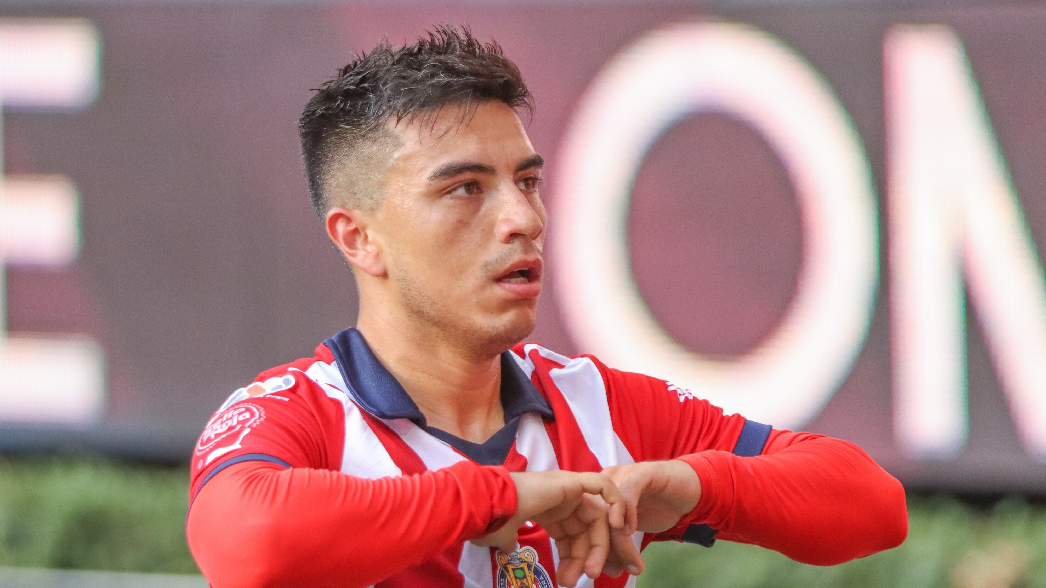 Fernando Beltrán pidió apoyo a la afición de Chivas.