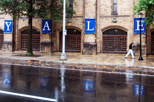 ¿Ser blanco es una desventaja en EE. UU.? Acusan a Yale de discriminación por sus admisiones en Medicina
