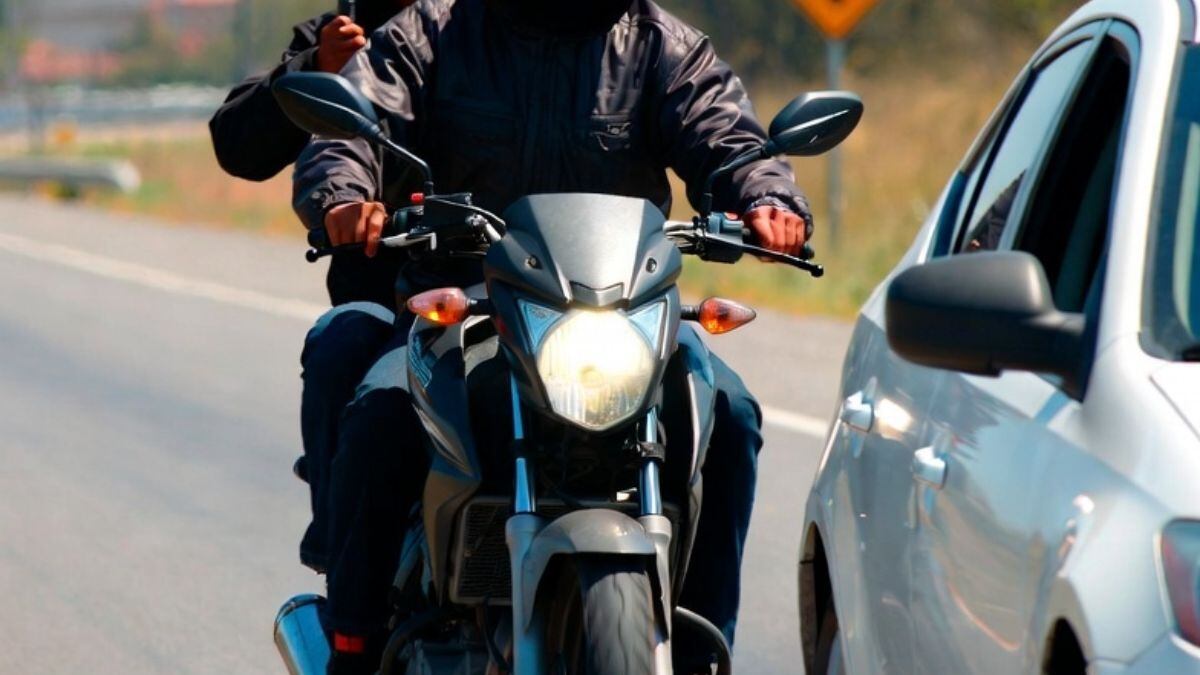 Iban por su auto: Balean al director de la Policía de Tlaquiltenango durante intento asalto en Morelos