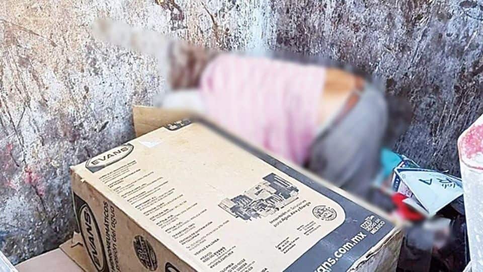 Abuelito cae a contenedor y casi muere por golpe de calor