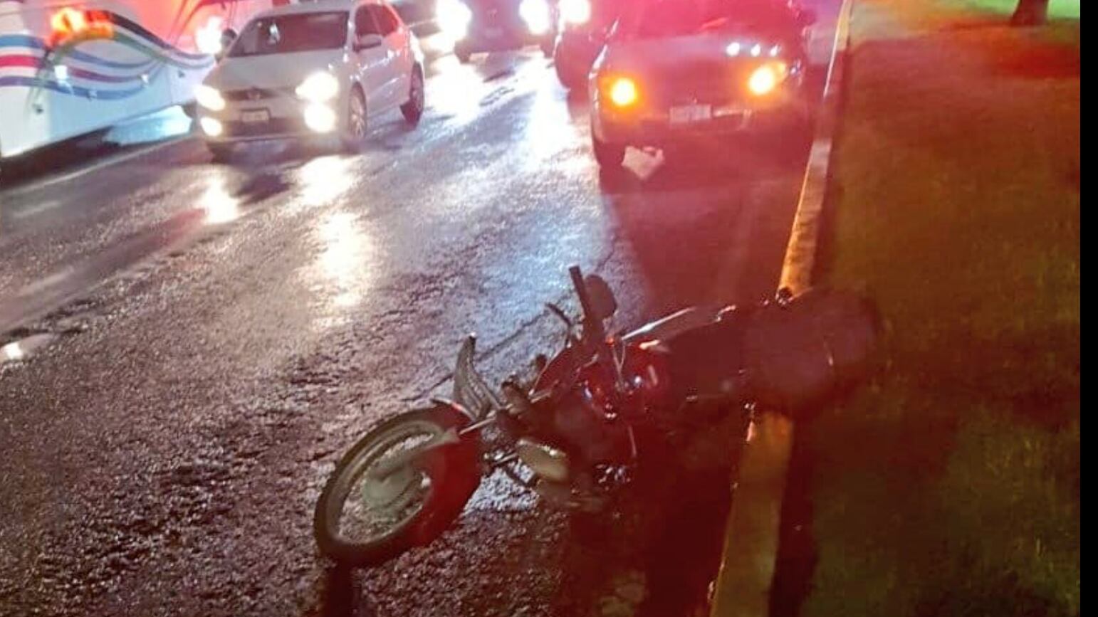 Nueva ley para motociclistas continúa en evaluación.