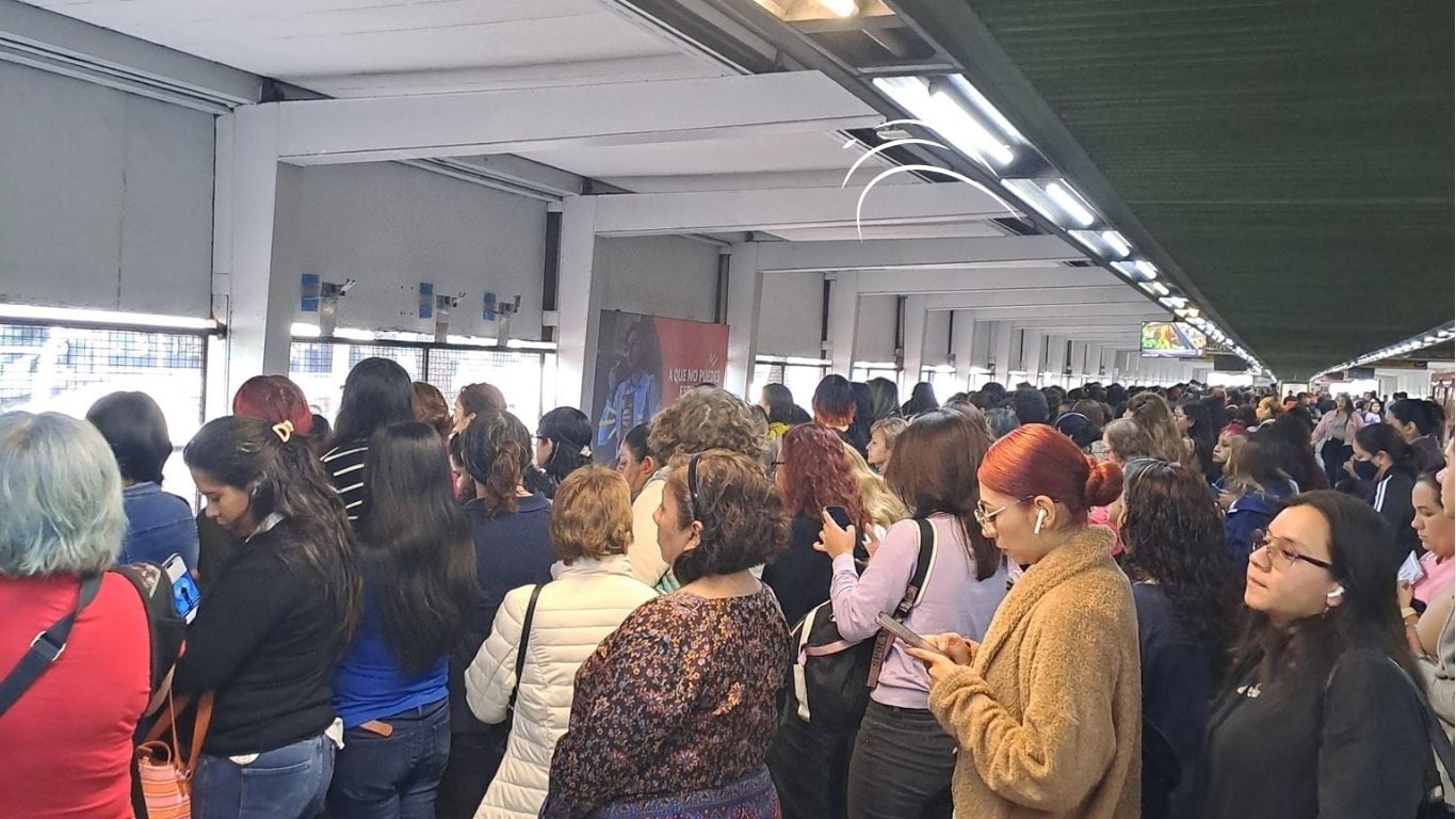 Saturación de pasajeros en la Línea 3