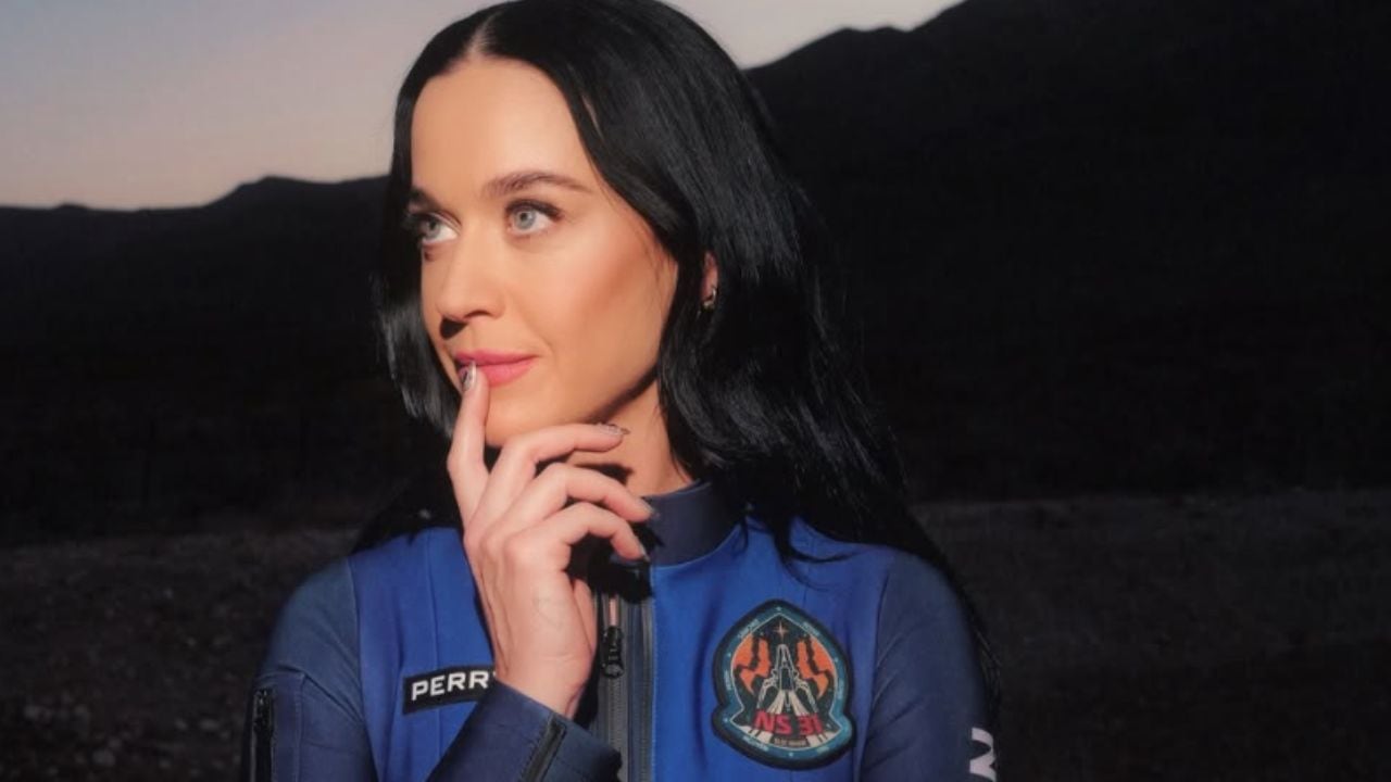 Katy Perry durante su viaje por el espacio