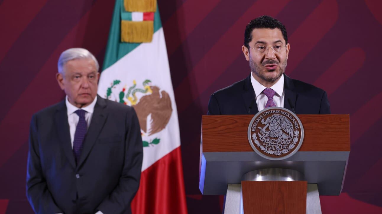 Martí Batres durante la conferencia del presidente Andrés Manuel López Obrador.