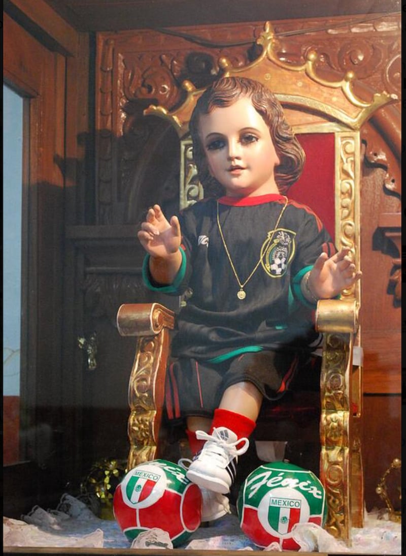 Niño Dios futbolista
