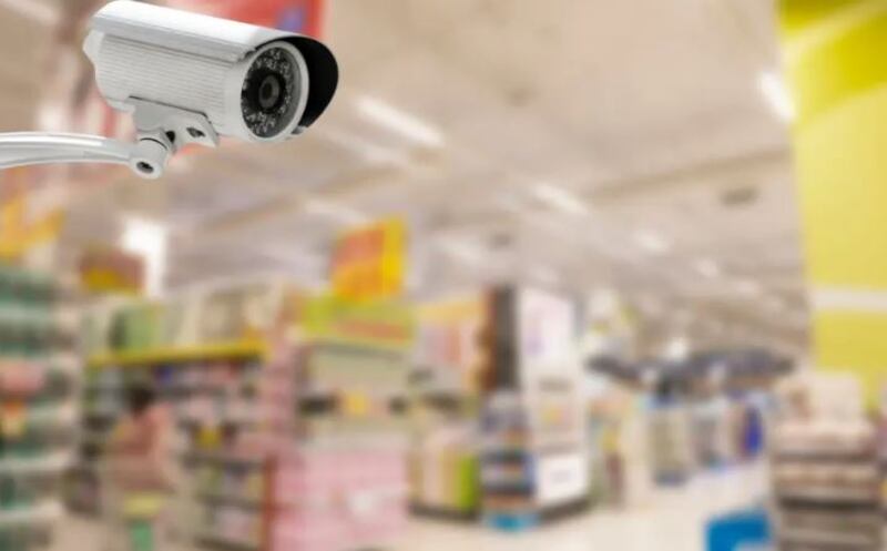 Adams dijo que 542 reincidentes fueron responsables de aproximadamente un tercio de los 25.000 arrestos por robo minorista de la ciudad en 2023. | Foto: nuruddean – stock.adobe.com
