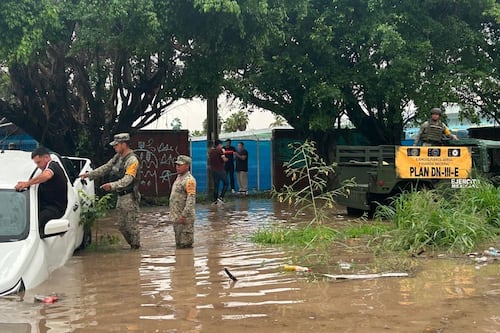 Puerto Vallarta: Militar de la Sedena se electrocuta durante trabajos de rescate
