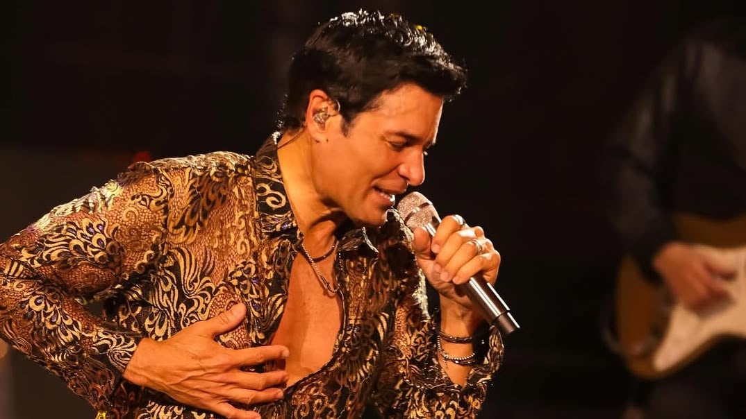 El cantante brinca a los estadios