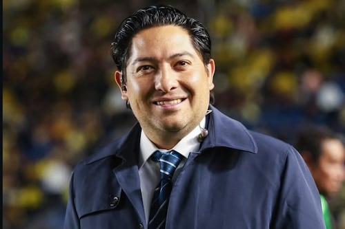 Así fue el emotivo recibimiento a Julio Ibáñez en su arribo a México tras más de dos meses en Sudáfrica