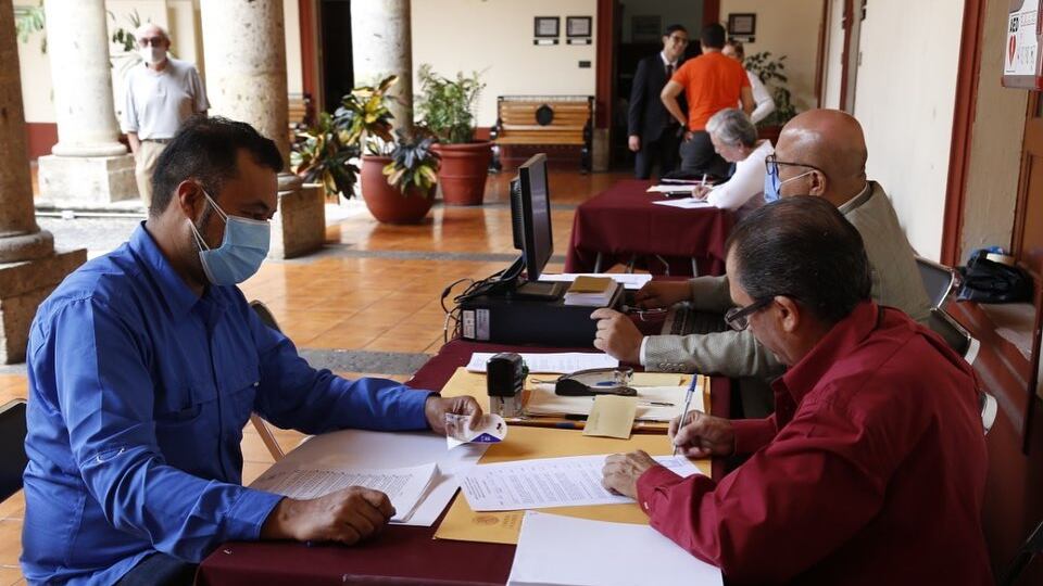 Entre los participantes de la convocatoria hay académicos, activistas y funcionarios de la defensoría.