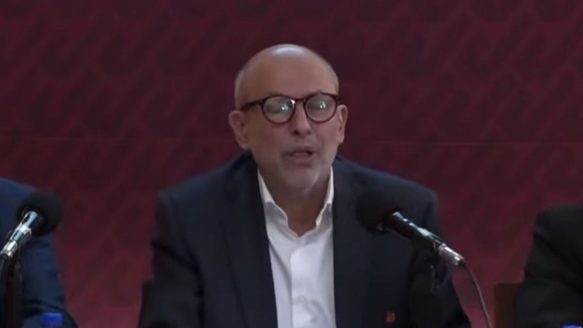 Conferencia sobre el robo de cables en el Metro CDMX.