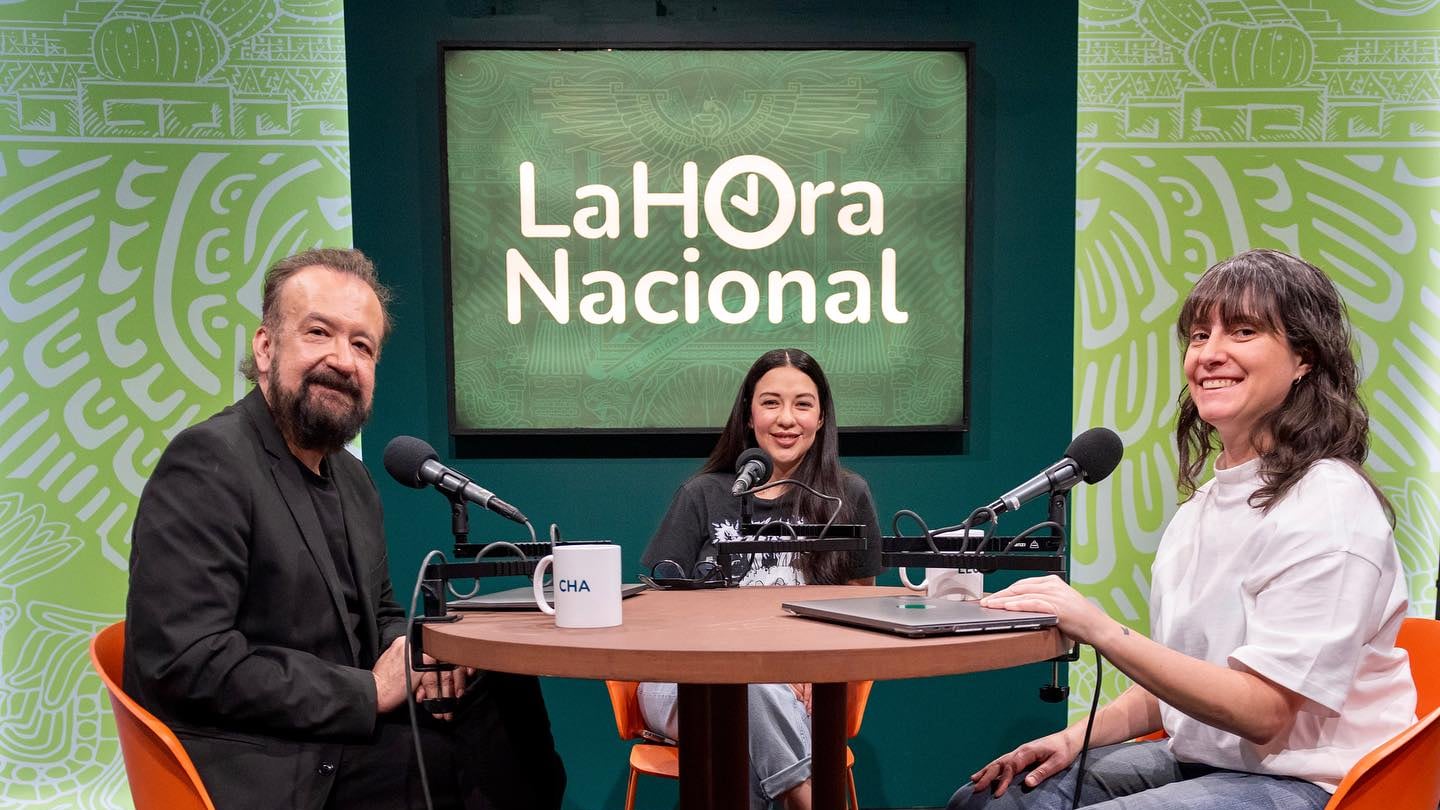 INE declara improcedente queja de panistas contra La Hora Nacional