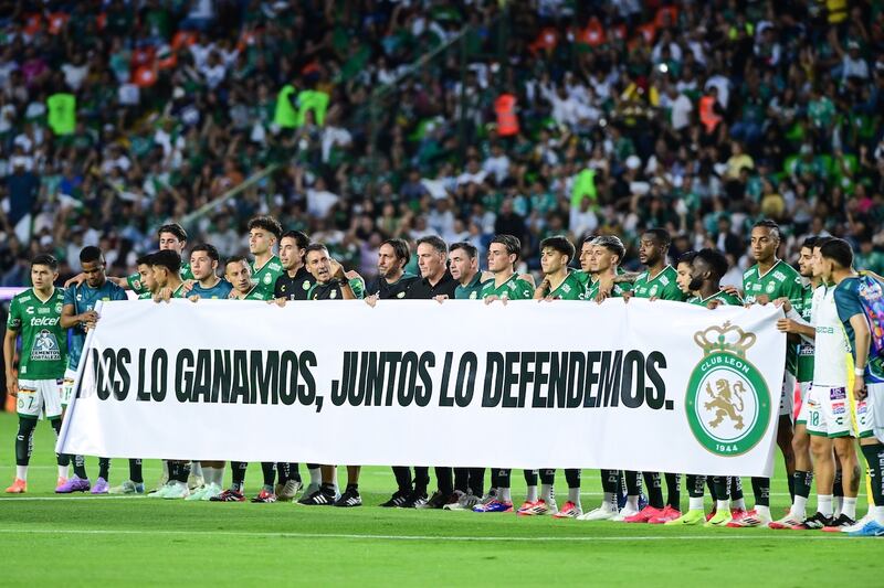 León