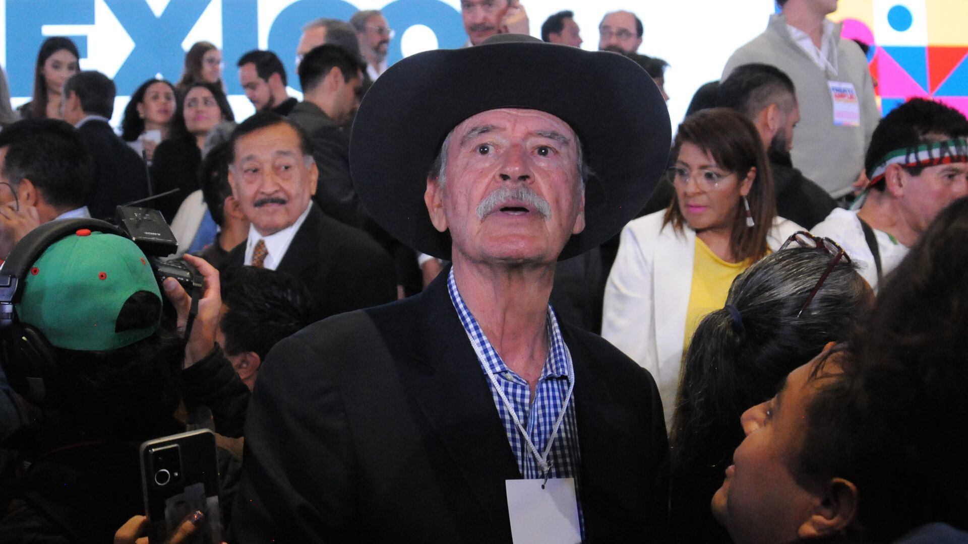 Vicente Fox exige a Claudia Sheinbaum retirarse de la contienda electoral