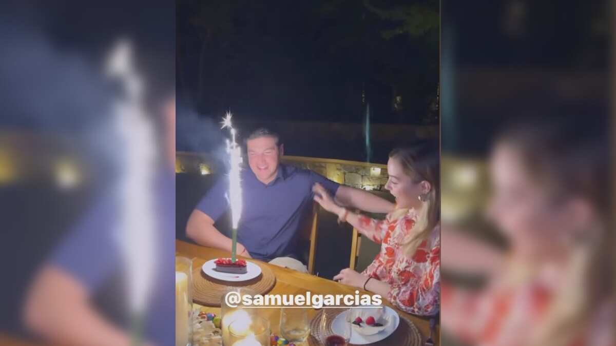 No podían faltar el pastel y el "Happy birthday".