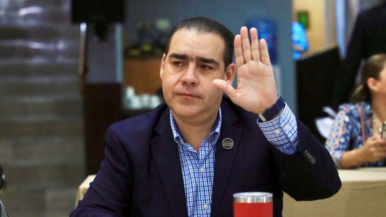 El coordinador del Grupo Legislativo del PRI busca reformar la Ley de Movilidad Sostenible, de Accesibilidad y Seguridad Vial.