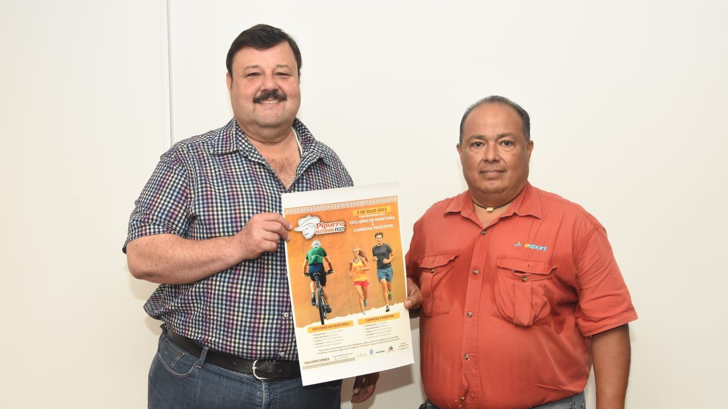 Luis Tijerina López, alcalde de Los Herreras y Rafael Valverde, director de e-sport, coincidieron en que esta actividad reunirá a toda la familia.