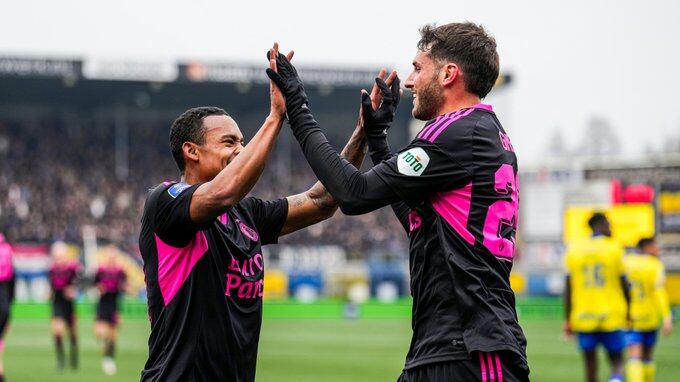 Santiago Giménez celebra la anotación I @Feyenoord