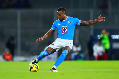 ¿Baja inesperada? Gremio de Brasil inicia sondeos por Willer Ditta de Cruz Azul