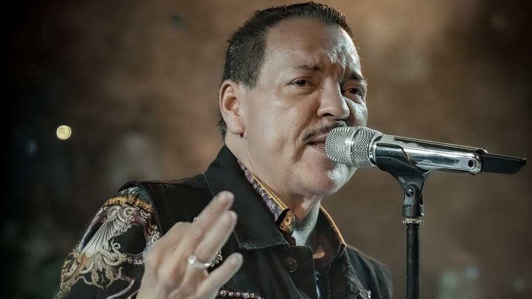 El cantante celebra la vida y los nuevos planes musicales