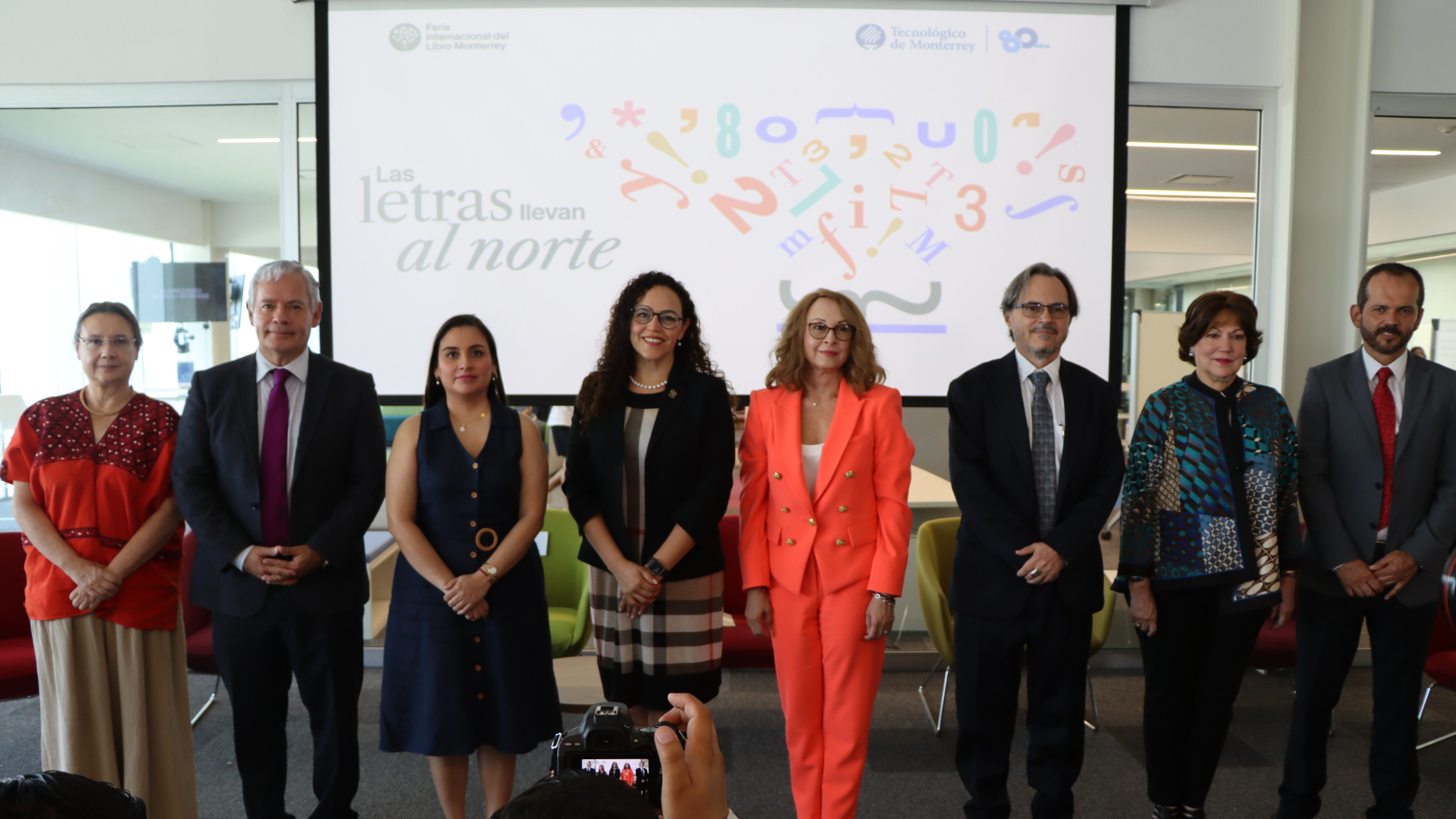 Analaura Santamaría, Mario Adrián Flores, Melisa Segura, Judith Ruiz, Carmen Junco, José Javier Villarreal, Sofialeticia Morales, Henoc de Santiago.