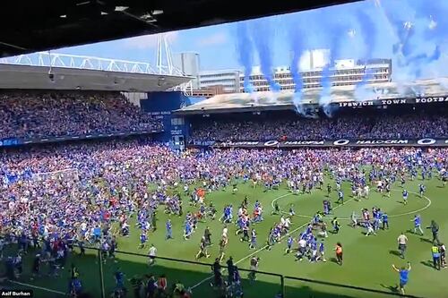 ¡Y Marcel Ruiz les dijo que no! Ipswich Town asciende a Premier League en medio de una fiesta