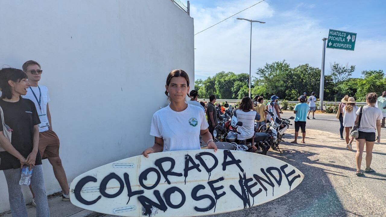 Protestas en Puerto Escondido buscan salvar Punta Colorada, última playa virgen