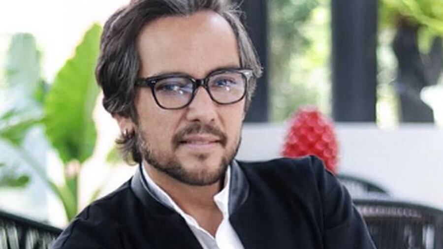 Conductor Genaro Lozano